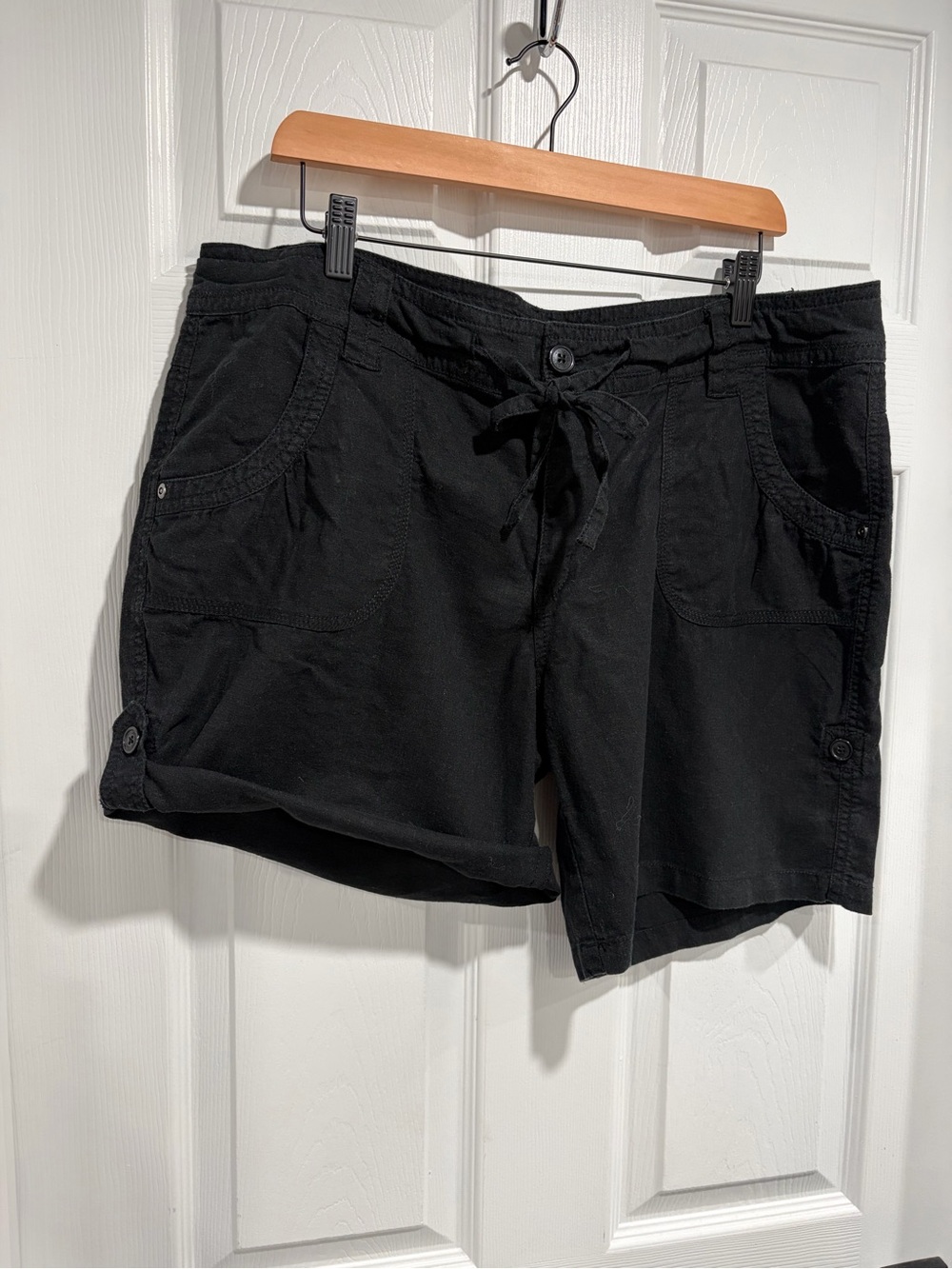 Lady Hathaway Black Drawstring Casual Shorts Adjustable Length Tabs - Picture 5 of 7